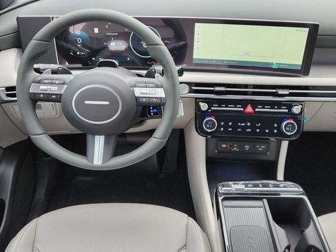 New 2026 Hyundai Tucson Limited image 28