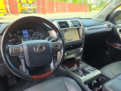 Used 2019 Lexus GX 460 Premium AWD/4WD image 14