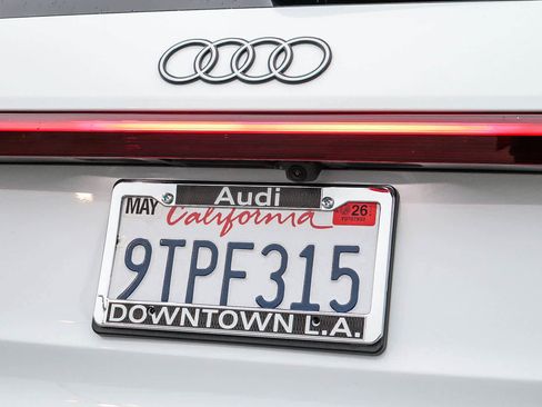 Used 2025 Audi Q6 e-tron Premium w/ Convenience Package image 11