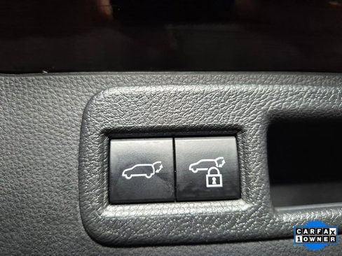 Used 2024 Toyota Venza Limited image 10