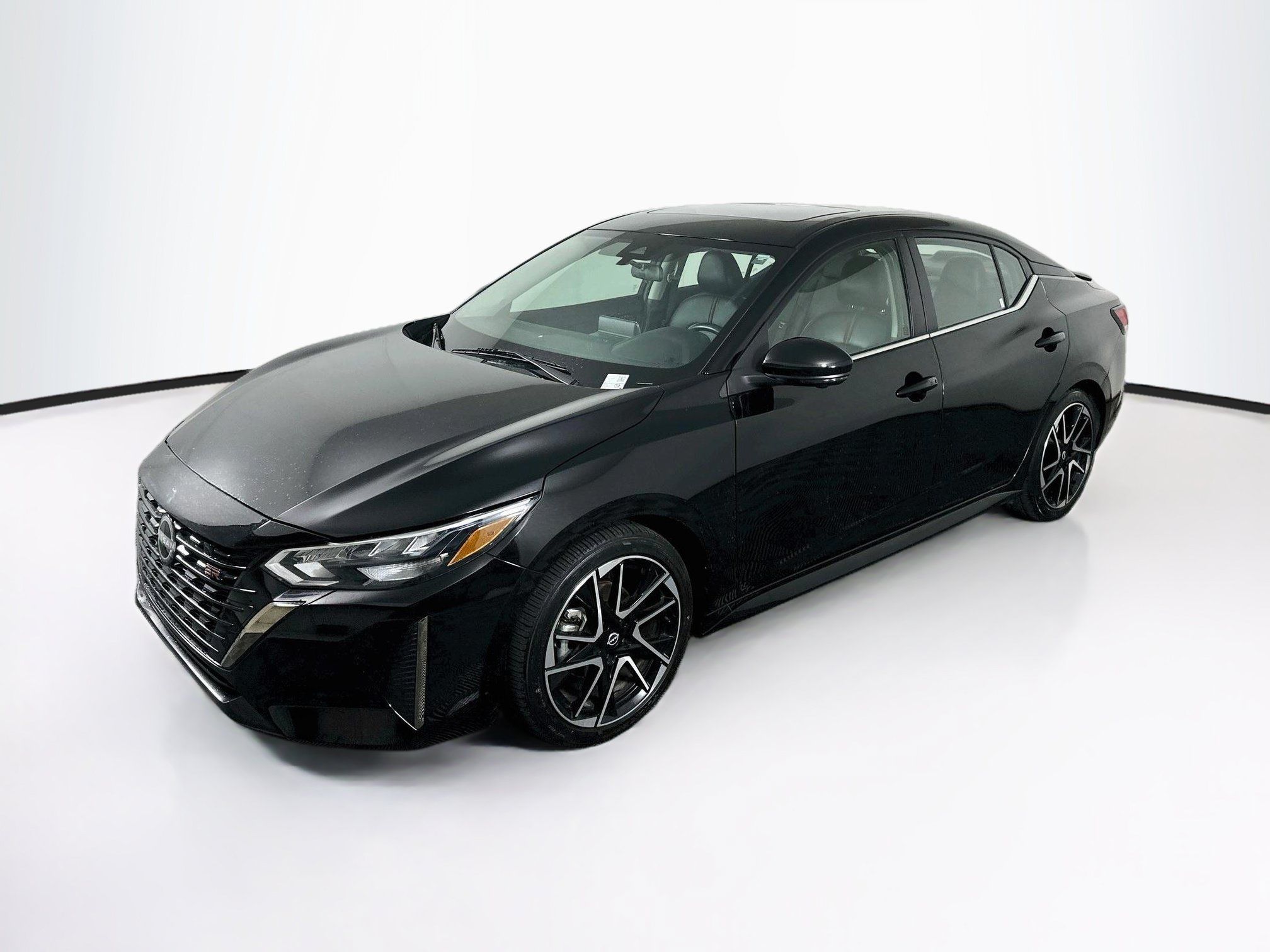 Used 2024 Nissan Sentra SR w/ SR Premium Package FWD image 3