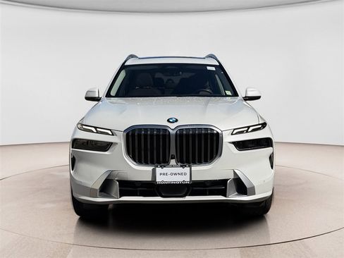 Used 2024 BMW X7 xDrive40i w/ Premium Package image 8