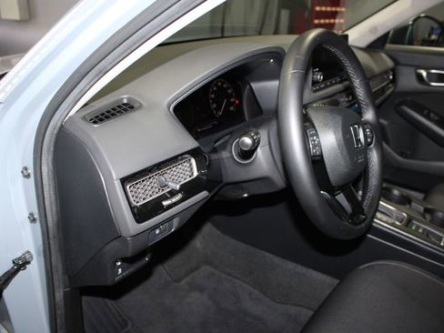 Used 2024 Honda Civic EX image 13