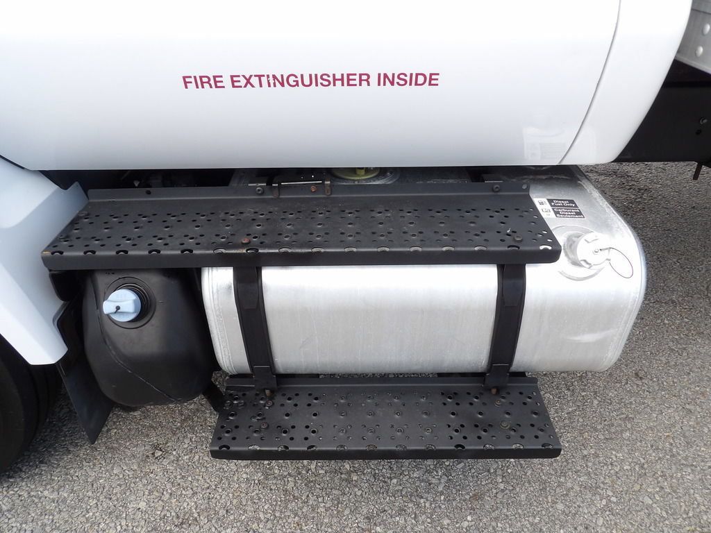 Used 2017 Ford F650 2WD Regular Cab Super Duty image 30