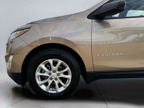 Used 2018 Chevrolet Equinox LS FWD image 57