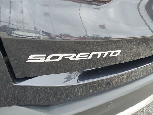 Used 2025 Kia Sorento S w/ Panoramic Sunroof Package FWD image 29