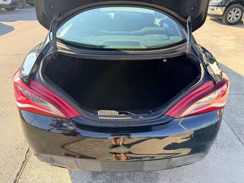 Used 2016 Hyundai Genesis 3.8 RWD image 14