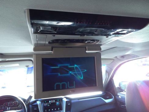 Used 2015 Chevrolet Suburban LTZ image 8