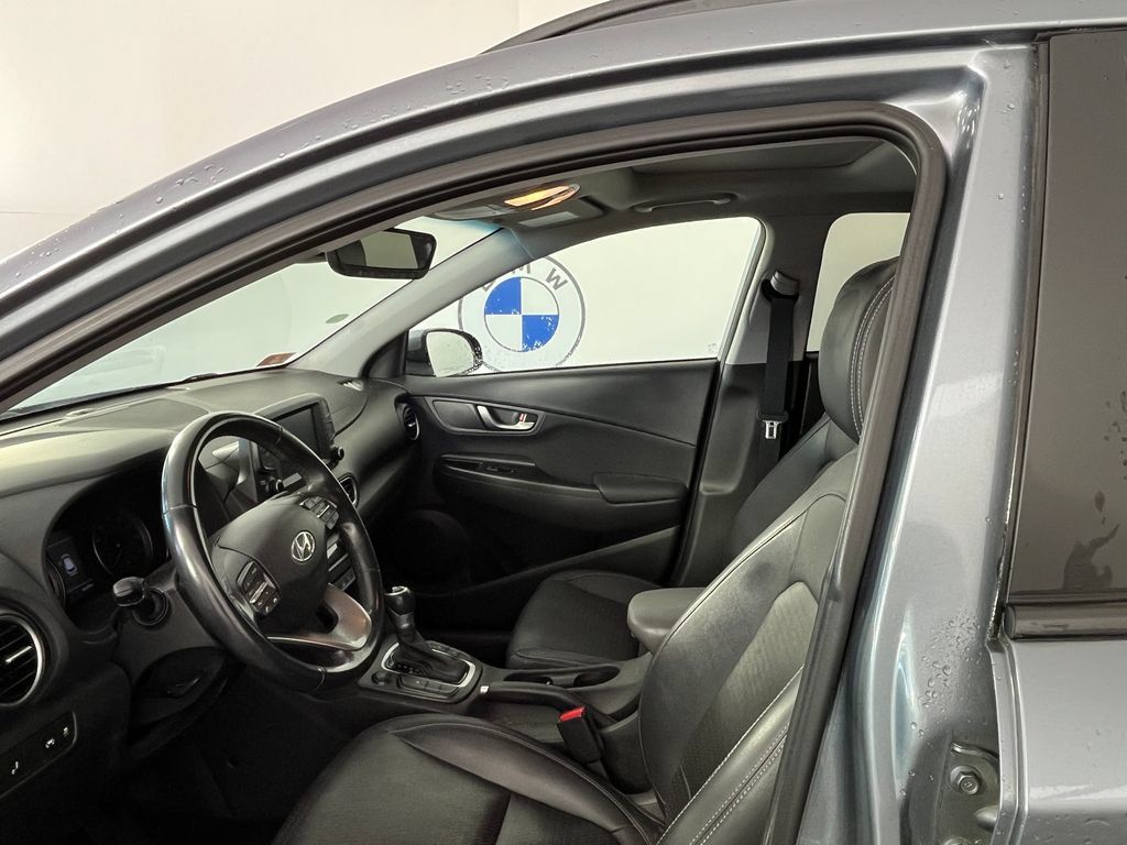 Used 2020 Hyundai Kona Limited AWD/4WD image 2