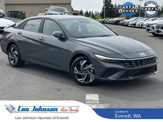 Used 2025 Hyundai Elantra Sport image 1
