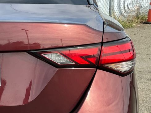 Used 2025 Nissan Sentra SV FWD image 21