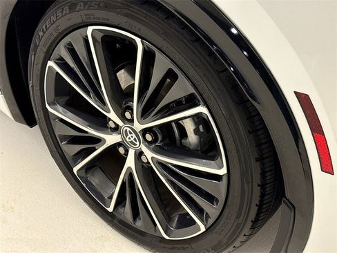 Used 2024 Toyota Prius XLE image 12