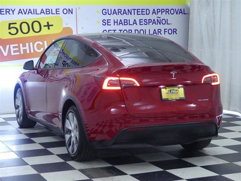 Used 2021 Tesla Model Y Long Range image 5