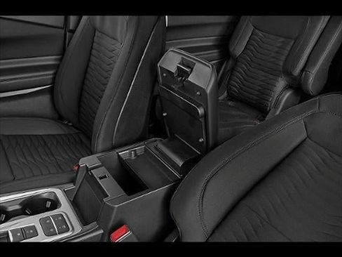 Used 2020 Ford Explorer XLT RWD image 10