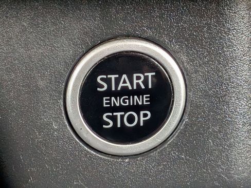 Used 2023 Nissan Rogue S FWD image 15