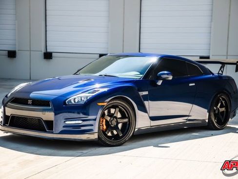Used 2014 Nissan GT-R Premium AWD/4WD image 42