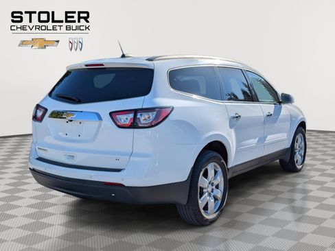 Used 2017 Chevrolet Traverse LT w/ Style and Technology Package image 5