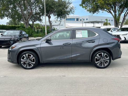 Certified 2025 Lexus UX 300h FWD w/ Accessory Package (Z2) image 4