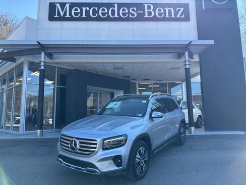 New 2026 Mercedes-Benz GLB 250 4MATIC image 1