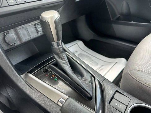Used 2015 Toyota Corolla LE FWD image 15