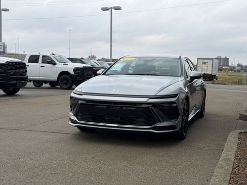 Certified 2024 Hyundai Sonata SEL image 11