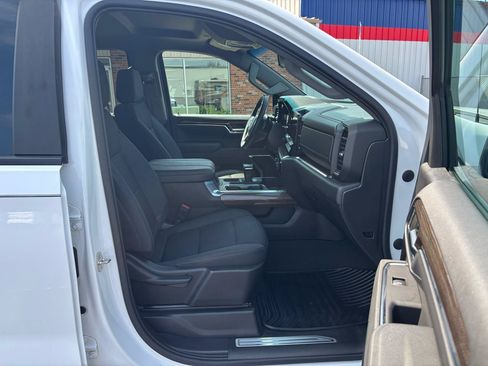 Used 2023 Chevrolet Silverado 1500 LT AWD/4WD image 14