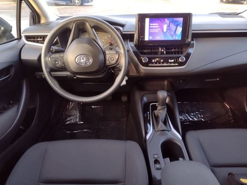 Used 2024 Toyota Corolla LE image 23
