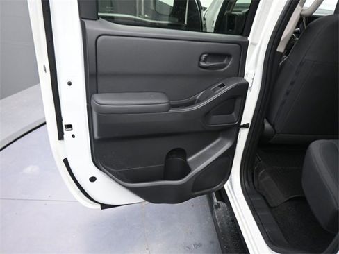 Used 2024 Nissan Frontier S image 15