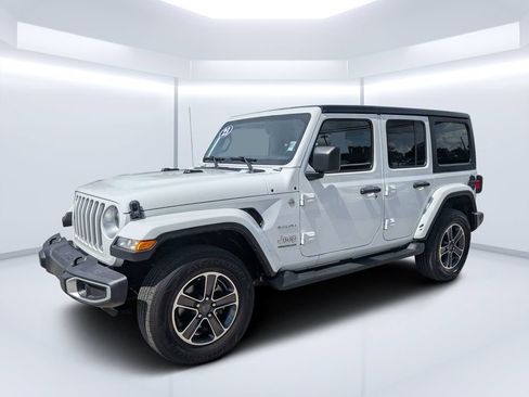 Used 2023 Jeep Wrangler Unlimited Sahara AWD/4WD image 7