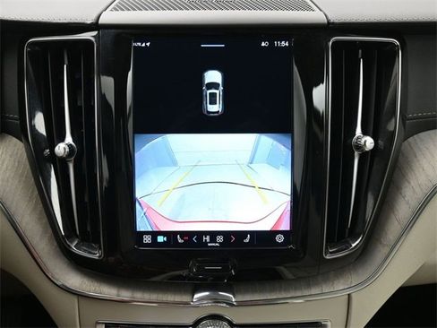 Used 2023 Volvo XC60 B5 Ultimate image 22