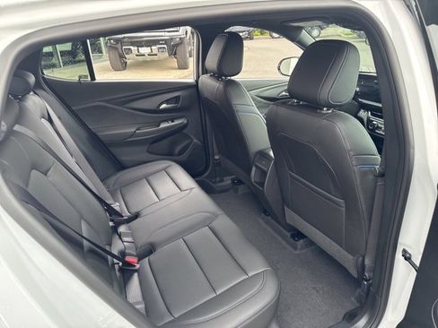 New 2025 Buick Envista Sport Touring image 18