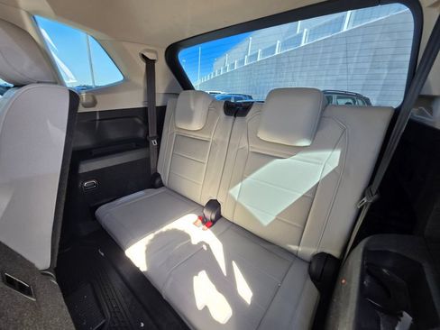 Used 2019 Volkswagen Tiguan SE FWD image 22