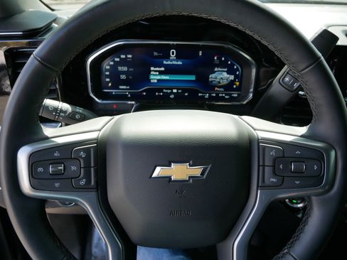 Used 2025 Chevrolet Silverado 1500 LT image 25
