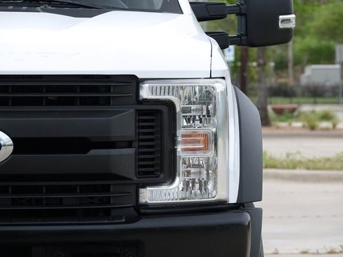 Used 2019 Ford F550 4x4 Crew Cab Super Duty w/ Power Equipment Group image 6