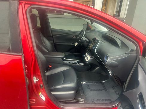 Used 2017 Toyota Prius Four Touring image 20