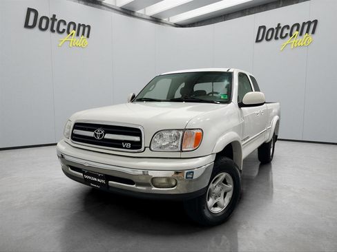 Used 2002 Toyota Tundra Limited AWD/4WD image 2