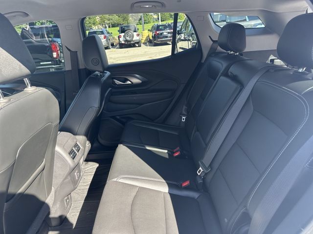 Used 2023 GMC Terrain SLT w/ Tech Package FWD image 24