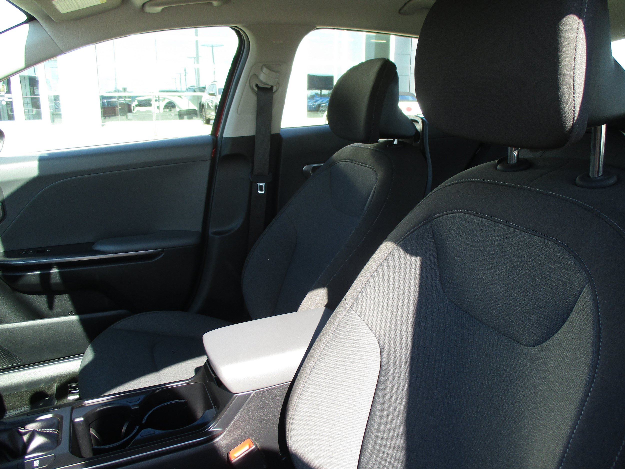 Used 2025 Kia K4 FWD image 28