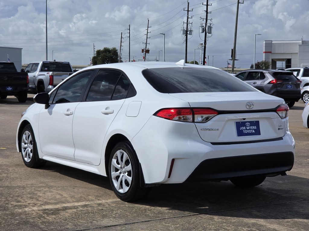 Used 2026 Toyota Corolla LE FWD image 7