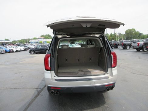 Certified 2023 GMC Yukon Denali AWD/4WD image 8