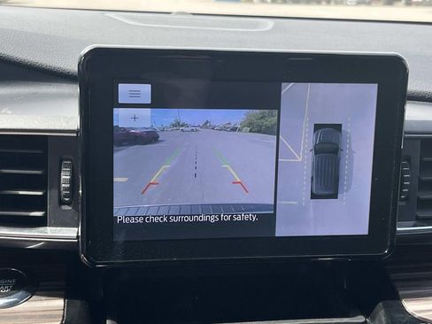 Used 2023 Ford Explorer Limited image 21