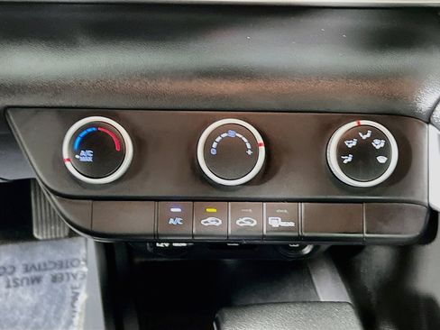 Used 2023 Hyundai Elantra SE FWD image 23