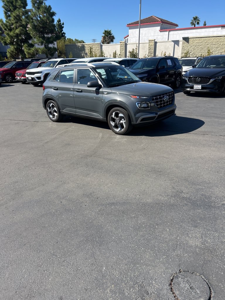 Used 2026 Hyundai Venue SEL FWD image 5