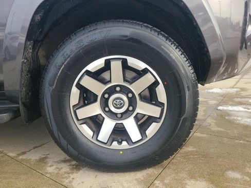 Used 2021 Toyota 4Runner TRD Off-Road Premium w/ Moonroof Package image 9