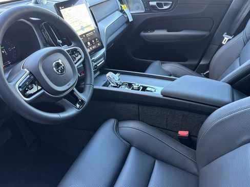 New 2026 Volvo XC60 T8 Ultra w/ Climate Package AWD/4WD image 9