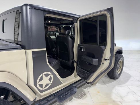 Used 2020 Jeep Gladiator Overland w/ Popular Equipment Package AWD/4WD image 16