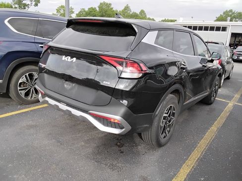 Used 2024 Kia Sportage LX AWD/4WD image 6