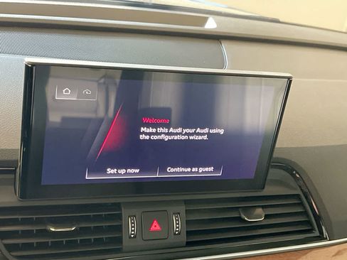 Used 2021 Audi Q5 2.0T Premium w/ Convenience Package AWD/4WD image 16
