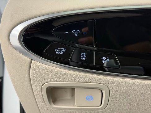 Used 2026 Genesis GV70 2.5T Select image 24