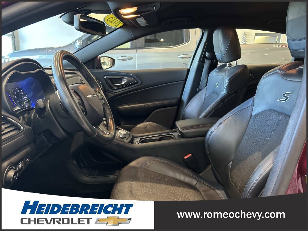 Used 2015 Chrysler 200 S w/ Comfort Group FWD image 13